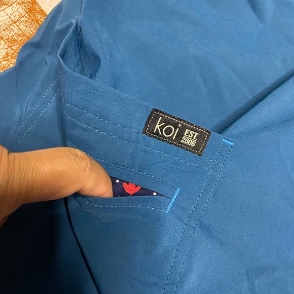 KOI BASICS V-Neck Cap Sleeve Scrub Top - Picture 7 of 7